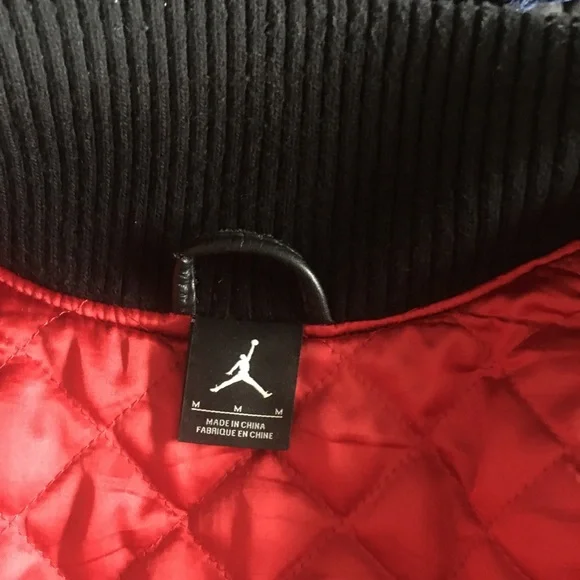 Michael Jordan - Picture 3 of 4